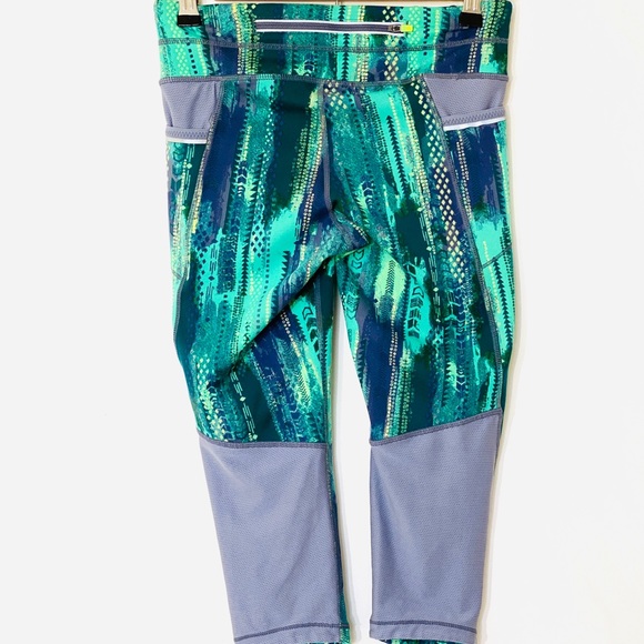 Athleta Be Free Knickers - Picture 2 of 5